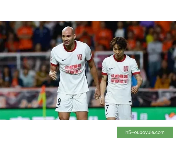 巨大失误送礼韦世豪终结亚冠荒 巨大失误送礼韦世豪终结亚冠荒